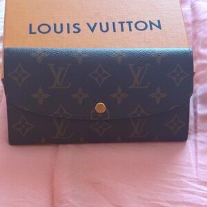100% Auth Louis Vuitton Wallet